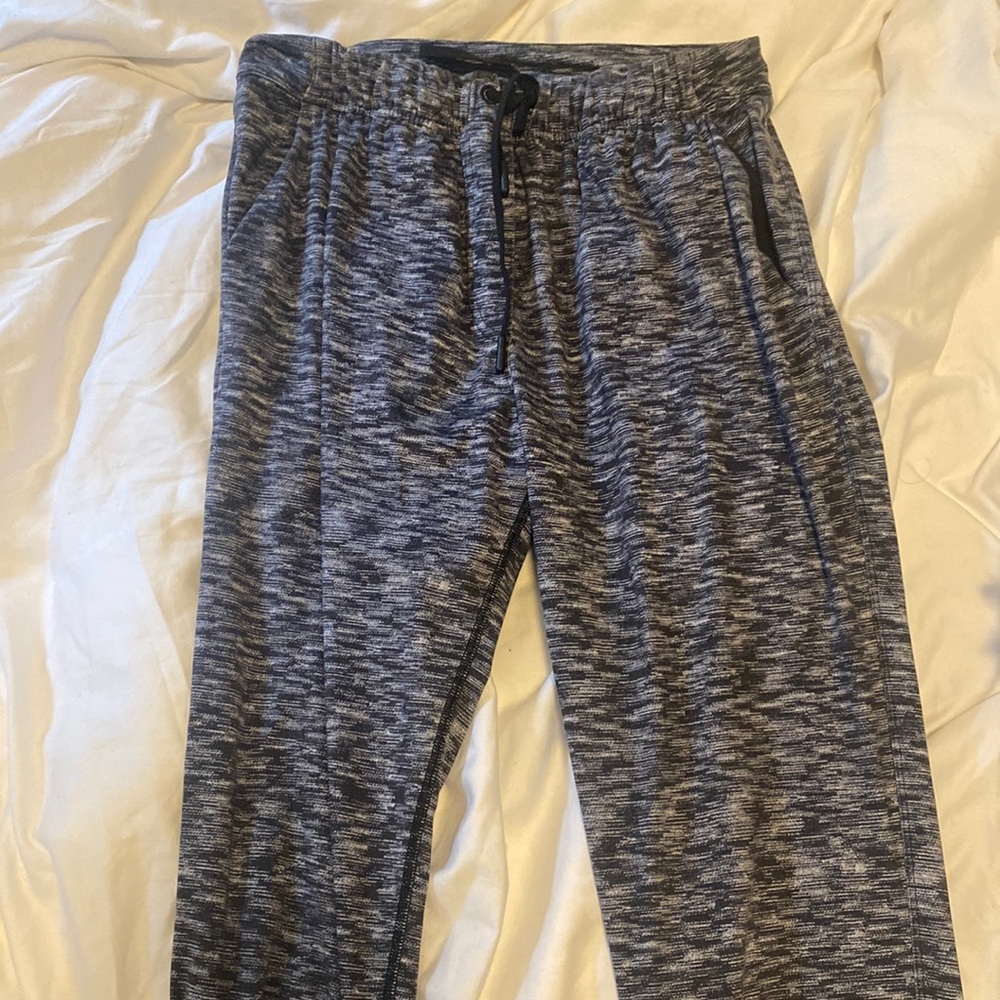 Lululemon sweats